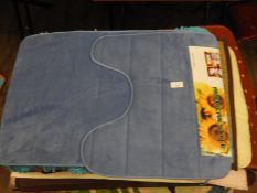 *Bath Mat (as per photograph)