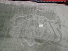 *Small Rug (as per photograph)