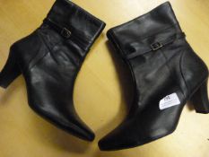 Elle Lamborghini Size: 7 Ladies Leather Boots