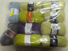 10 Assorted Balls of Wool