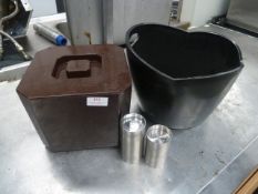 * ice buckets x 2 and wine measures x 2