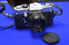 Petri SLR with Petri 1:1.8F 55mm Lens