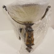 1 x Chelsom Antique Style Lion Detailed Wall Light With Olive Glass Shade - Ref J2381