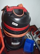 1 x National Flooring Commercial Vacuum Cleaner / Hoover - Ref467 - CL470 - Location: Crawley