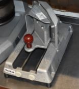 1 x Saber Commercial Tomato Slicer - Ref438 - CL470 - Location: Crawley RH10Please note that this