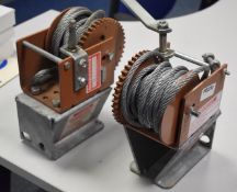 2 x Dutton-Lainson Wg2000 Gear Winch Worm Gear 910kg - Ref FE230 ODS - CL480 - Location: