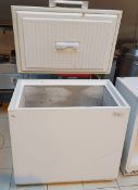 1 x Electrolux ec2801aow Freestanding Chest Freezer 260L **£5 Start - No Reserve**