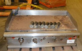 1 x Stainless Steel Comercial Griddle - Dimensions: W92 x D64 x H30cm - Low Start, No Reserve - Ref: