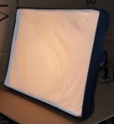 1 x Bowens Flash Light Wafer Softbox - Professional Photography Equipment - Good Condition - Include