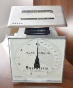 1 x Set of Waymaster 5kg Capacity Weighing Scales