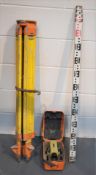 1 x Wild Heerbrugg NA28 Surveyors Optical Level With Carry Case, Staff and Tripod - Ref 395 -