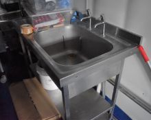 1 x Stainless Steel Wash Basin With Mixer Taps and Undershelf - CL529 - Location: Wakefield WF2