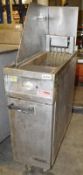1 x Falcon Commercial Fryer - Dimensions: D82 x W30 x H124cm - £1 Start, No Reserve - Ref: ma394 - C