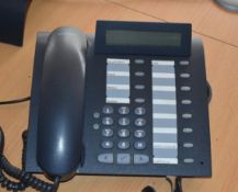 30 x Siemens Optipoint 410 Econemy Plus Office Telephone Handsets - CL529 - Location: Wakefield WF2
