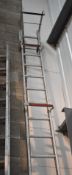 1 x Set of Single Section 18ft Roof Ladders - Approx Height 550 cms Width 31 cms - Ref 417 - CL501 -