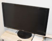 1 x HP Intel Pentium Small Form Factor Desktop PC With 27 Inch Flat Screen Monitor, Keyboard and