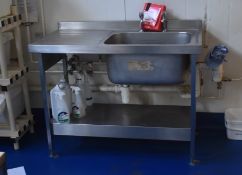 1 x Stainless Steel Wash Basin With Mixer Taps and Undershelf - CL529 - Location: Wakefield WF2