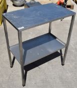 1 x Stainless Steel Prep Table With Undershelf  - H85 x W92 x D61 cms - CL282 - Ref CB209 H4D -