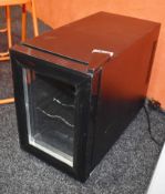 1 x Mini Wine Fridge Cooler With 18l Capacity