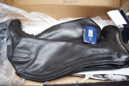 1 x Pair of Ariat Heritage Contour Field Zip Horse Riding Boots - Size 5 - Ex Display Boxed