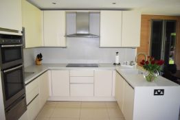 1 x Contemporary SieMatic Fitted Kitchen With Corian Work Surfaces and Integrated Appliances