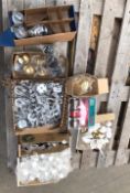 Assorted Collection of Door Handles and Door Knobs - Brand New Stock - CL538 - Ref: Pallet in2-