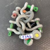8 X Shackles 750Kg - Ref: 1346 - CL581 - Location: Altrincham Wa14