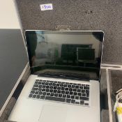 1 x Apple 15