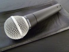 1 x Shure SM-58 Microphone With Orignal Shure Bag - Ref: 418 - CL581 - Location: Altrincham WA14