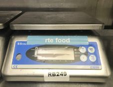 1 x Set of Brecknell Weighing Scales - Ref: RB249 - CL584 - Location: Altrincham WA14IN2C12345