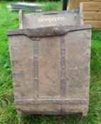 1 x Wall Mounted Wood Storage Basket - Dimesions: Height 69cm x Width 43cm x Depth 30cm - Ref: JB238
