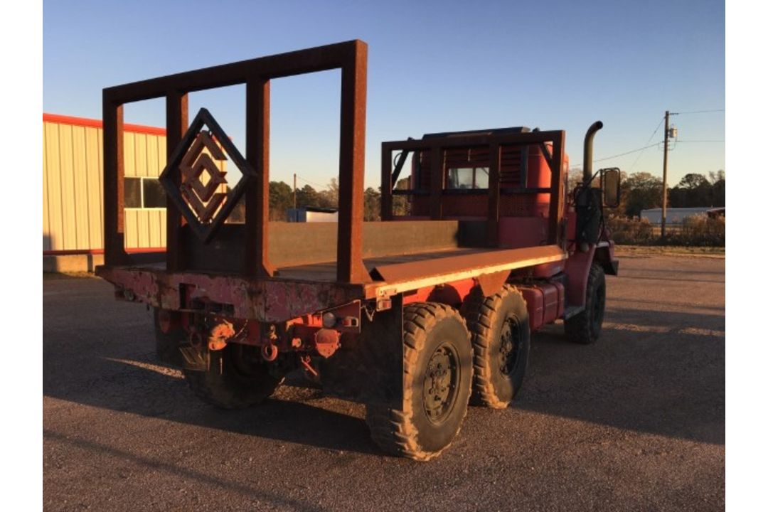 AM General M35A3 2 1/2 Ton 6x6 VIN: 500327 Odometer States: 30716 Color: Re - Image 3 of 10