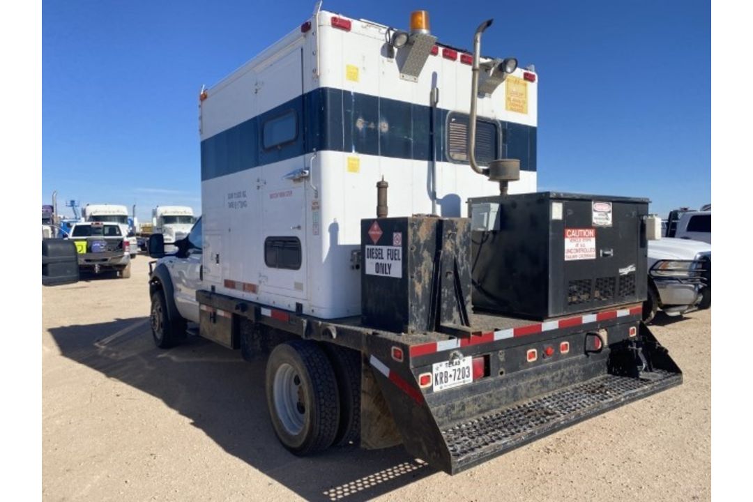 2006 Ford F-450 Flatbed VIN: 1FDXF47P56EC54611 Odometer States: 36691 Color - Image 4 of 6
