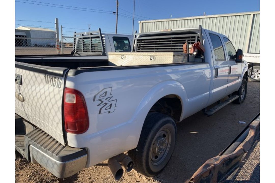 2012 Ford F250 XL Crewcab 4x4 VIN: 1FT7W2BT1CEA11516 Odometer States: 23616 - Image 3 of 6