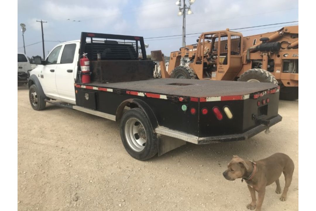2011 Dodge 4500 VIN: 3D6WU6CL5BG580443 Odometer States: 163,038 Color: Whit - Image 4 of 6