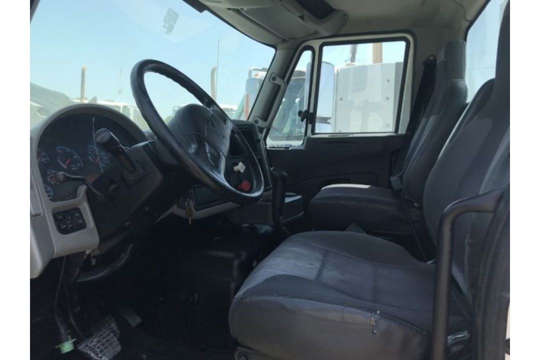 2014 International TranStar VIN: 1HSHWSNN2EH014595 Odometer States: 223,563 - Image 6 of 7