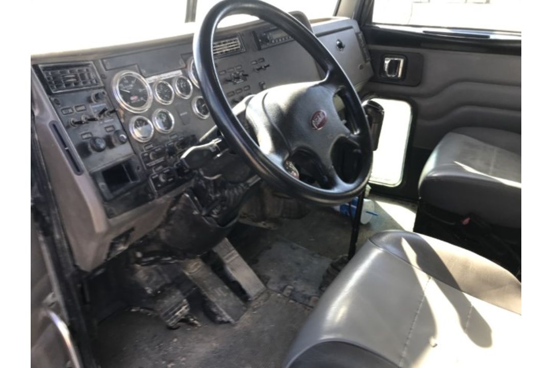 2010 Peterbilt PB340 VIN: 2NPRLN0X7AM106631 Odometer States: 194,336 Color: - Image 7 of 8