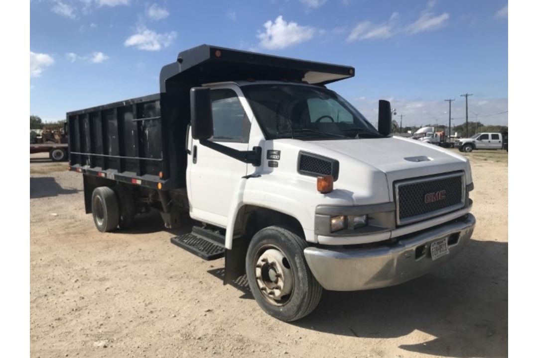 2003 GMC C4500 VIN: 1GDC4E1183F501463 Odometer States: 39261 Color: White/b - Image 2 of 9