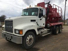 2001 Mack CH613 Vacuum Truck VIN: 1M1AA18YX1W144462 Odometer States: 573221
