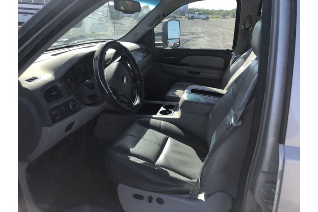 2009 Chevrolet 2500 VIN: 1GCHK63649F137369 Odometer States: 297,373 Color: - Image 5 of 8