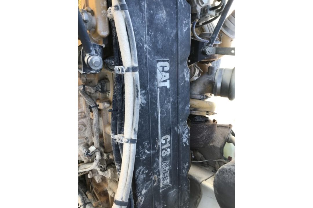 2007 Peterbilt 379 VIN: 1XP5AU8X37D671708 Odometer States: 260,071 Color: W - Image 5 of 7