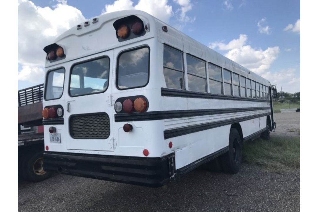 1991 BLUEBIRD SCHOOL BUS VIN: 1BAAGCSA6MF045609 Odometer States: 68171 Colo - Image 2 of 9