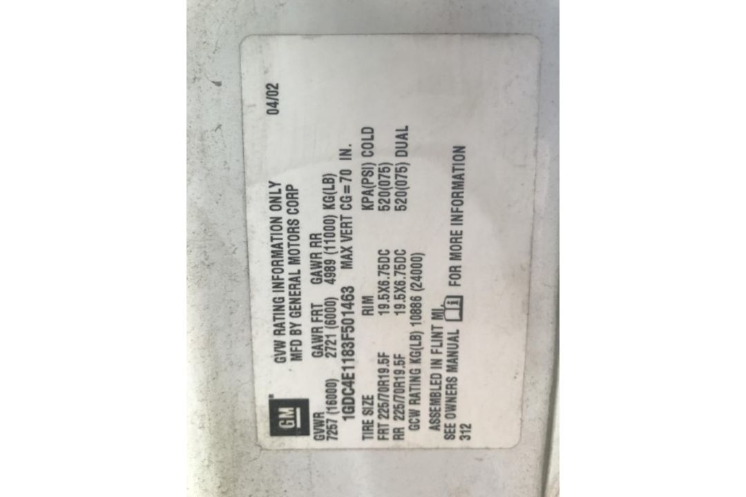 2003 GMC C4500 VIN: 1GDC4E1183F501463 Odometer States: 39261 Color: White/b - Image 8 of 9