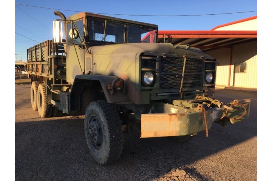 AM General M925 5-Ton 6x6 VIN: C52500929 Odometer States: 2109 Color: Green - Image 2 of 9