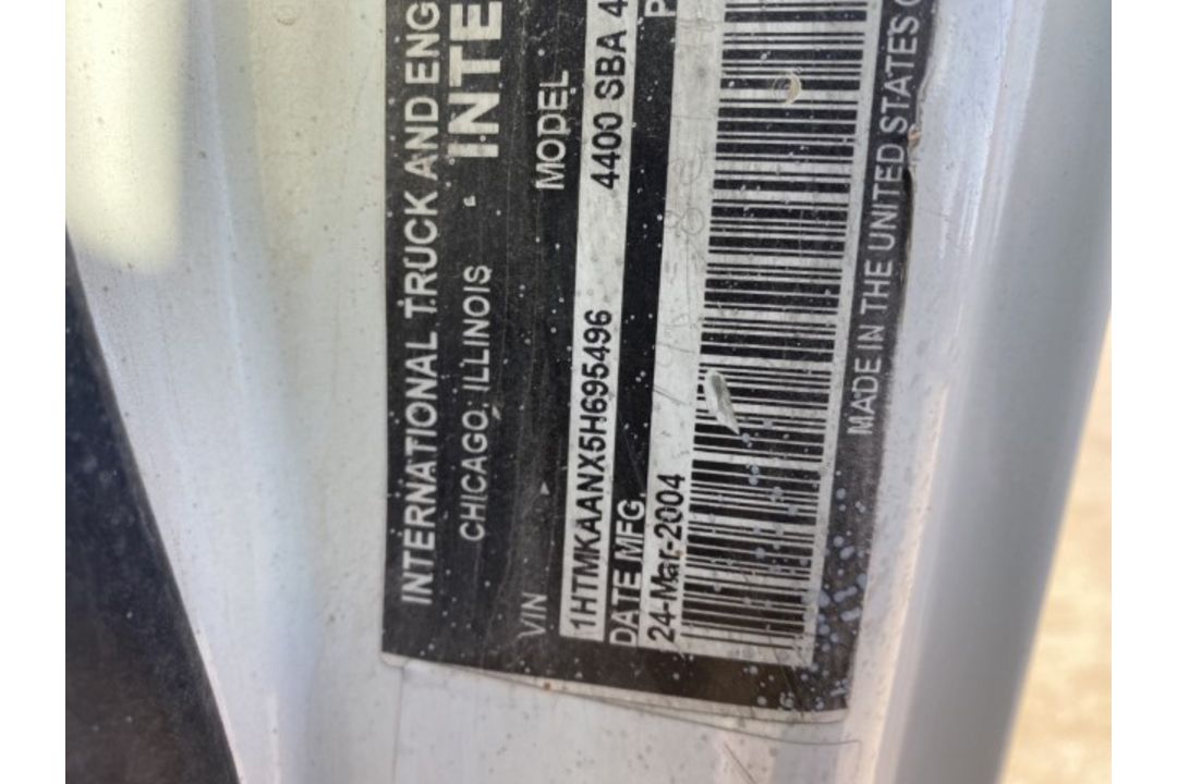 2005 International 4400 Bucket Truck VIN: 1HTMKAANX5H695496 Odometer States - Image 6 of 6