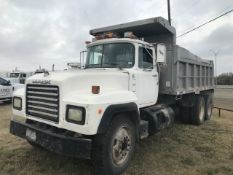 1993 Mack RD690S VIN: 1M2P264Y2PM011611 Odometer States: 230,806 Color: Whi