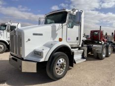 2015 Kenworth T800 VIN: 1XKDD79X3FJ455012 Odometer States: 426320 Color: Wh