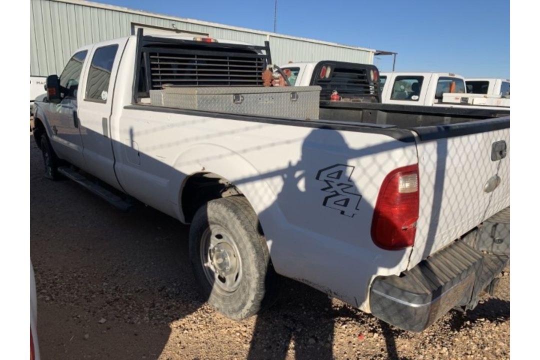 2012 Ford F250 XL Crewcab 4x4 VIN: 1FT7W2BT1CEA11516 Odometer States: 23616 - Image 4 of 6