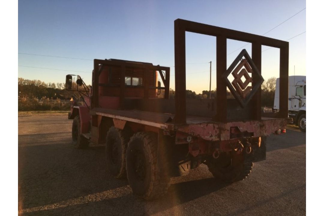 AM General M35A3 2 1/2 Ton 6x6 VIN: 500327 Odometer States: 30716 Color: Re - Image 4 of 10