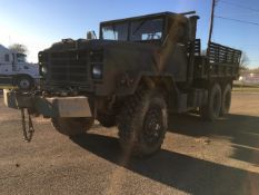 AM General M925 5-Ton 6x6 VIN: C52502818 Odometer States: 3533 Color: Green